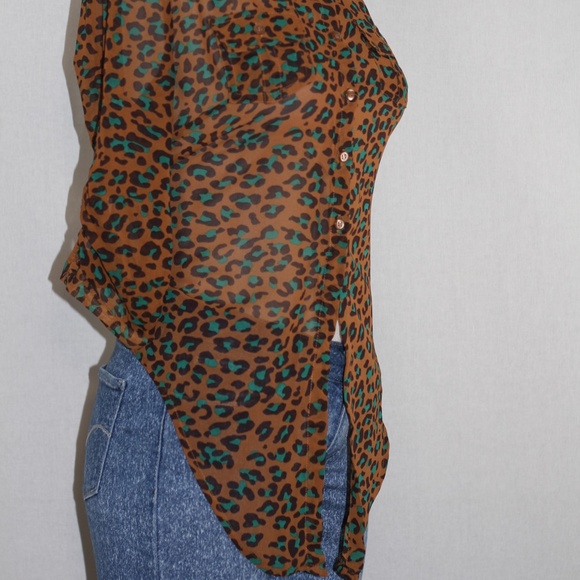 Leopard Crop Top - Picture 12 of 15
